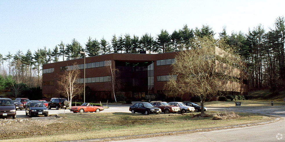 1 Executive Park Dr, Bedford, NH en alquiler - Foto del edificio - Imagen 2 de 14