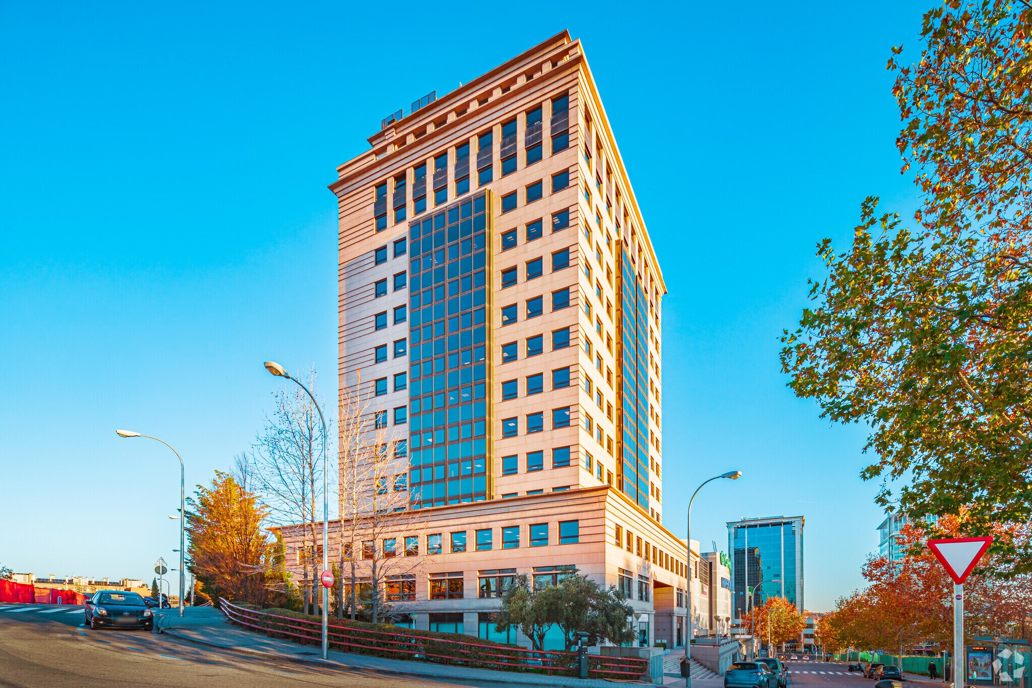 Calle del Ombú, 3, Madrid, Madrid en alquiler Foto del edificio- Imagen 1 de 18