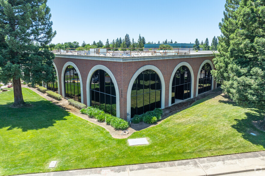 2890 Kilgore Rd, Rancho Cordova, CA en alquiler - Foto del edificio - Imagen 1 de 9