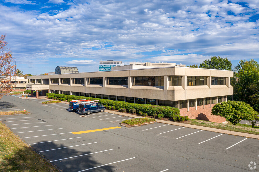 1 Farm Glen Blvd, Farmington, CT en alquiler - Foto del edificio - Imagen 3 de 4