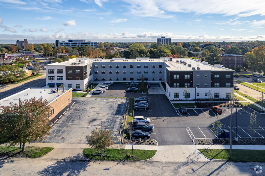 1021 Jefferson St, Muskegon, MI en alquiler - Foto del edificio - Imagen 2 de 12