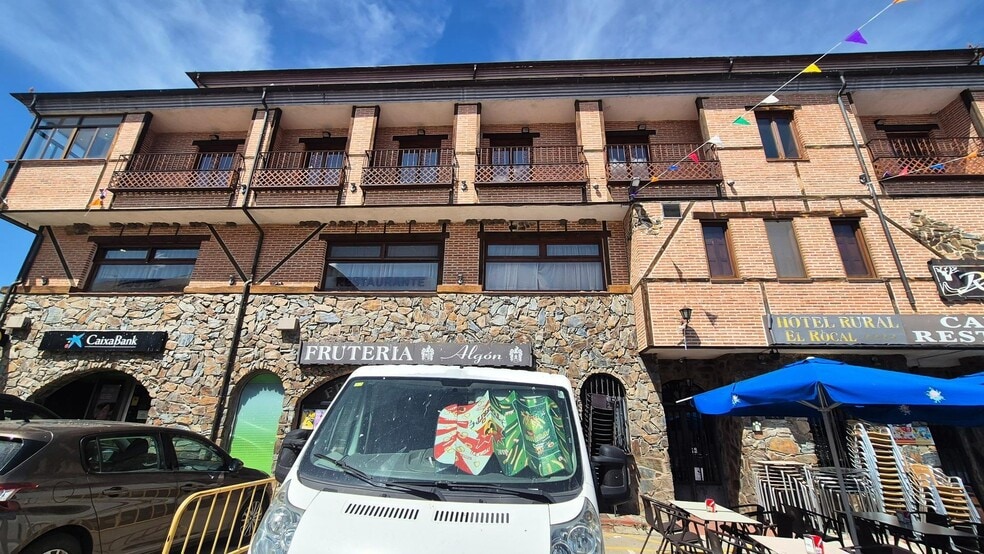 Local en Ledesma en venta - Foto del edificio - Imagen 2 de 50