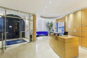 14 Rue Saint-Benoît, Paris en alquiler Vestíbulo- Imagen 1 de 5