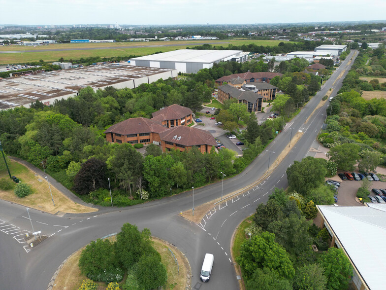 Siskin Dr, Coventry en venta - Foto del edificio - Imagen 3 de 3