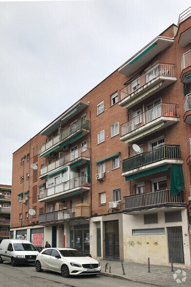 Edificio residencial en Coslada, Madrid en venta - Foto del edificio - Imagen 3 de 3