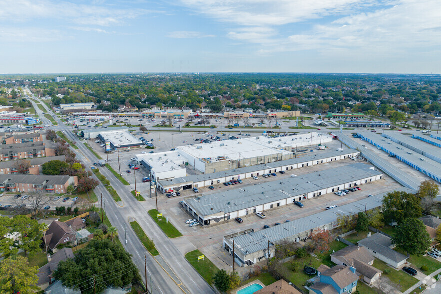 13940 Bammel North Houston Rd, Houston, TX en alquiler - Foto del edificio - Imagen 3 de 8