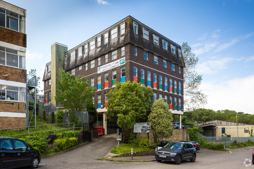 100 Menzies Rd, St Leonards On Sea en alquiler - Foto del edificio - Imagen 1 de 9