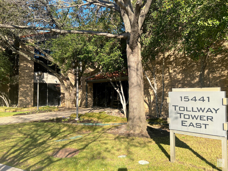 15441 Knoll Trail Dr, Dallas, TX en alquiler - Foto del edificio - Imagen 1 de 3