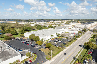 3200 NW 112th Ave, Miami, FL - VISTA AÉREA  vista de mapa - Image1