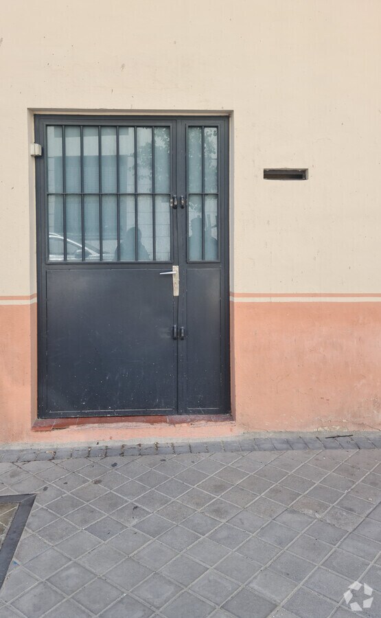 Calle Sierra Gador, 17, Madrid, MAD 28031 - Unidad Puerta 04 - - Foto del interior - Image 2 of 13