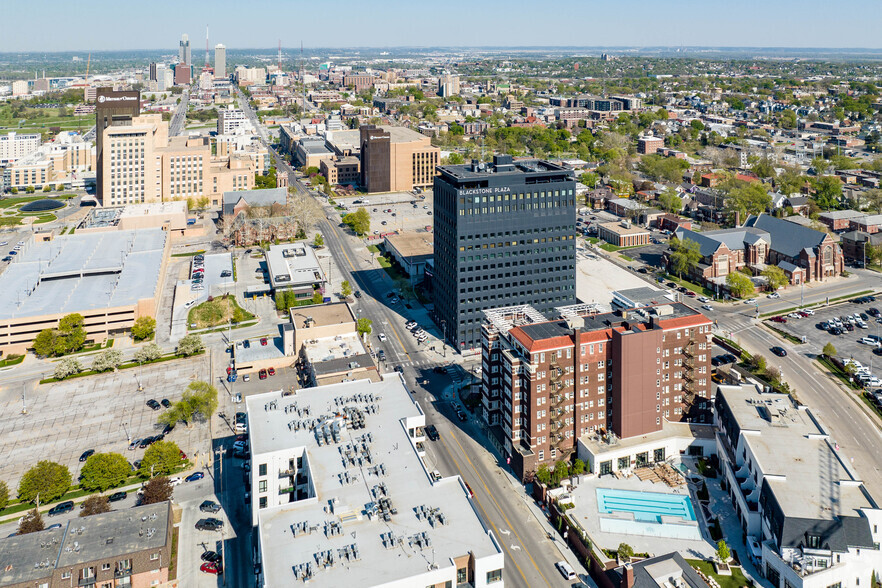 3555 Farnam, Omaha, NE en alquiler - Vista aérea - Imagen 3 de 20