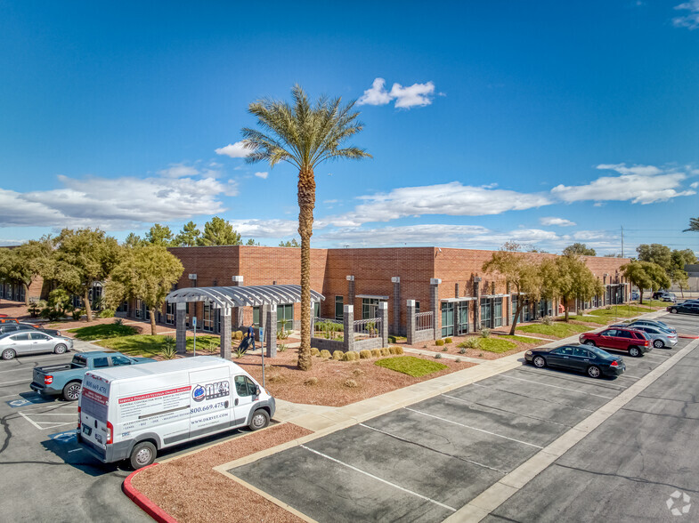 1481 W Warm Springs Rd, Henderson, NV en alquiler - Foto del edificio - Imagen 1 de 17