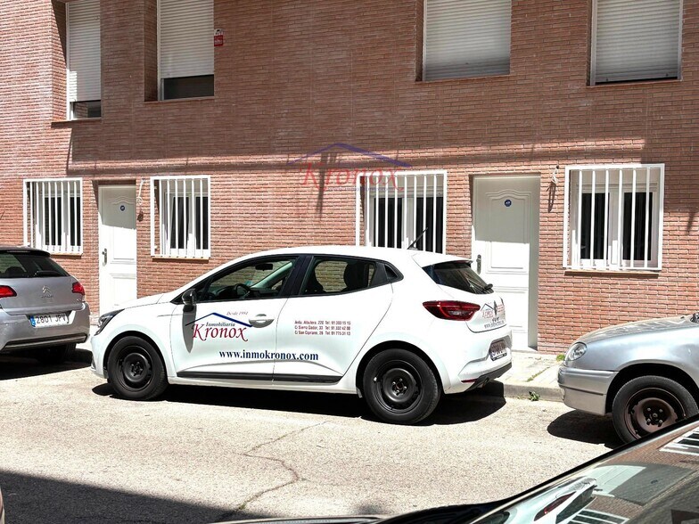 Edificio residencial en Madrid, Madrid en venta - Foto del edificio - Imagen 1 de 1