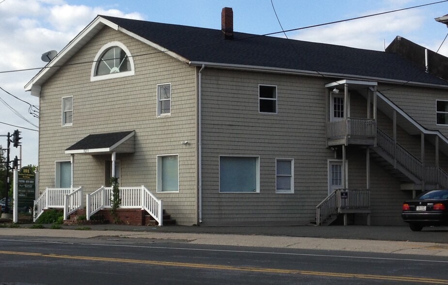 101 Main St, Port Jefferson, NY en alquiler - Foto del edificio - Imagen 1 de 3