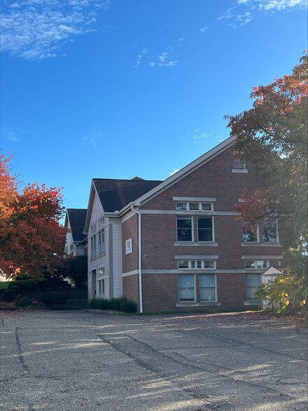 7951 Pittsburg Ave NW, Canton, OH en venta - Foto del edificio - Imagen 2 de 15