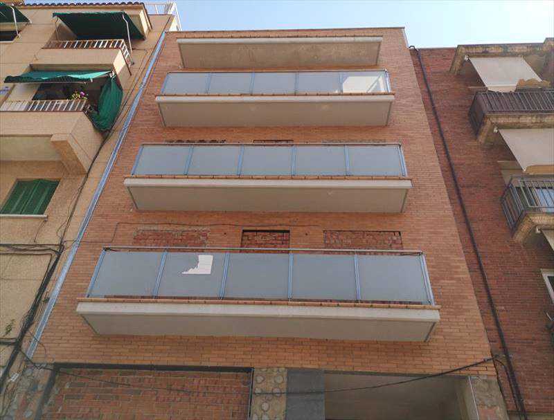 Carrer de la Lleialtat, 27, Esplugues de Llobregat, Barcelona en venta Foto del edificio- Imagen 1 de 3