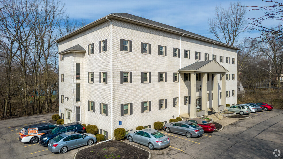 5701 N High St, Worthington, OH en alquiler - Foto del edificio - Imagen 2 de 9