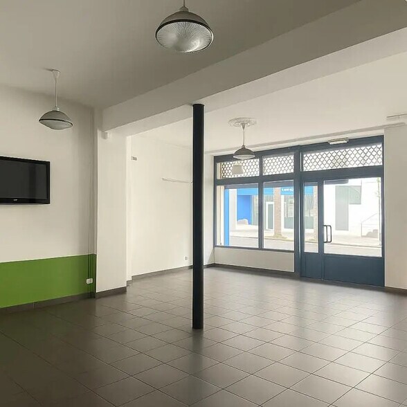 Local en Asnières-sur-Seine en venta - Foto del interior - Imagen 2 de 4