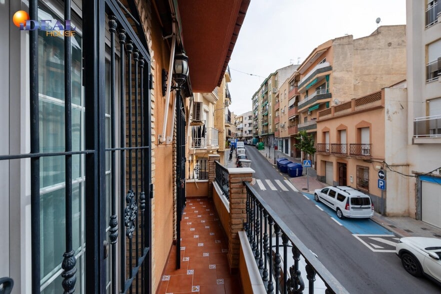 en Motril en venta - Foto del edificio - Imagen 2 de 47