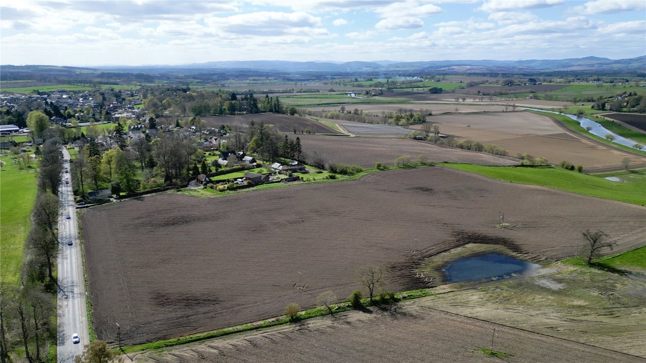 Forfar Rd, Coupar Angus en venta Vista aérea- Imagen 1 de 5