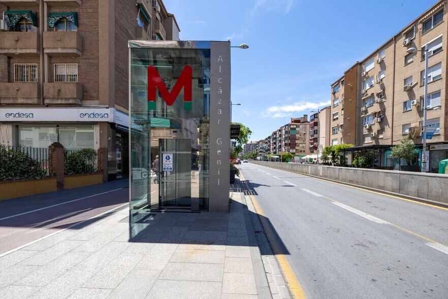 Calle Abderrahmán, 11, Granada, Granada en venta - Foto del edificio - Imagen 3 de 32