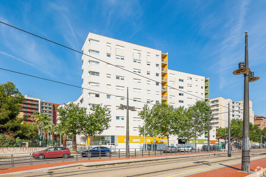 Local en Paterna, Valencia en alquiler - Foto del edificio - Imagen 1 de 2