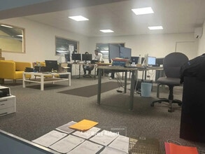 Oficina en Vaulx-en-Velin en alquiler Foto del edificio- Imagen 1 de 2