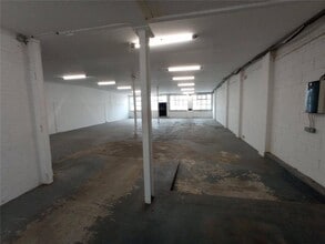 Unit 62A Princess Margaret Rd, Tilbury en alquiler Foto del edificio- Imagen 2 de 3