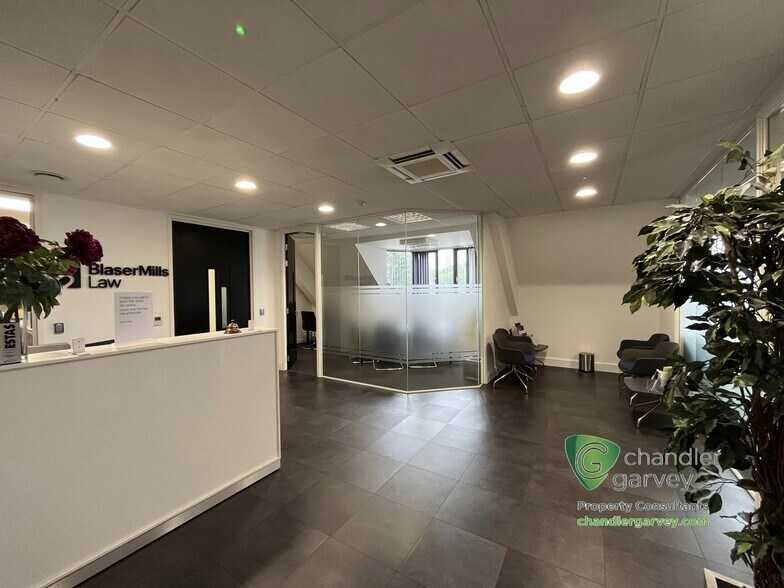 5 Hill Ave, Amersham en alquiler - Foto del edificio - Imagen 2 de 13