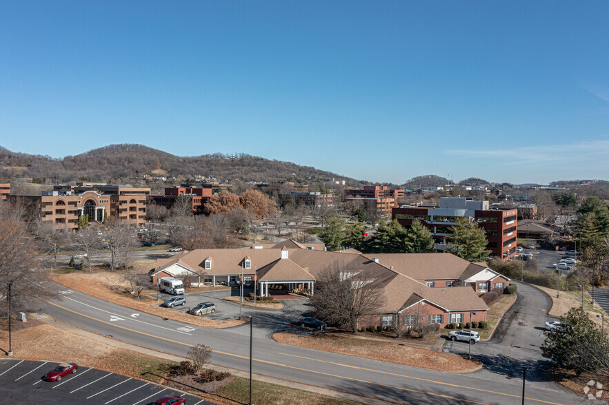 200 Winners Cir S, Brentwood, TN en venta - Foto del edificio - Imagen 2 de 5