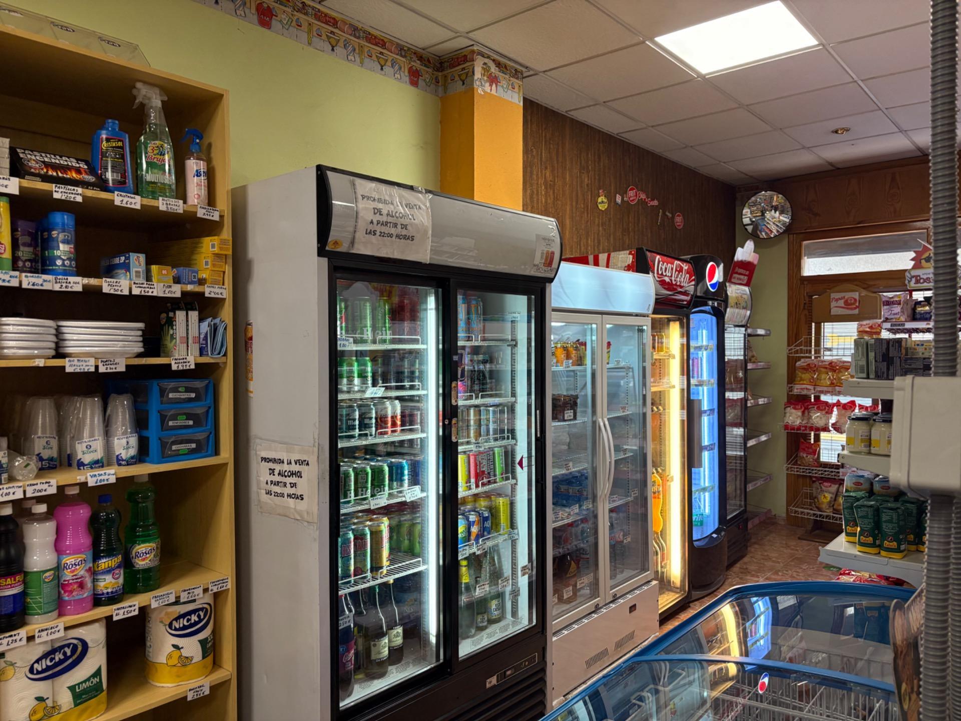 Local en Monóvar, Alicante en alquiler Foto principal- Imagen 1 de 3