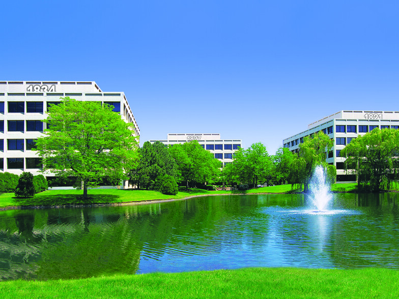 1834 Walden Office Sq, Schaumburg, IL en alquiler - Foto del edificio - Imagen 2 de 8