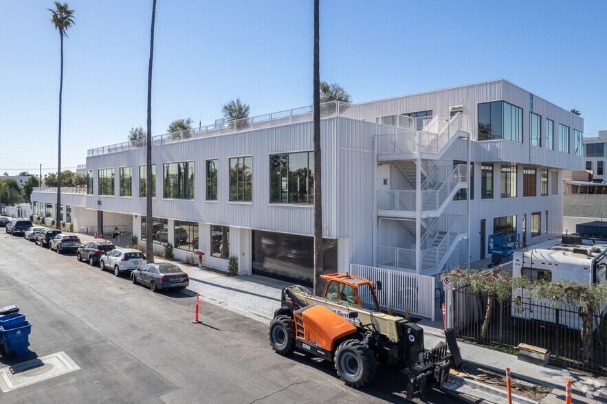 3609 S 10th Ave, Los Angeles, CA en alquiler - Foto del edificio - Imagen 1 de 3