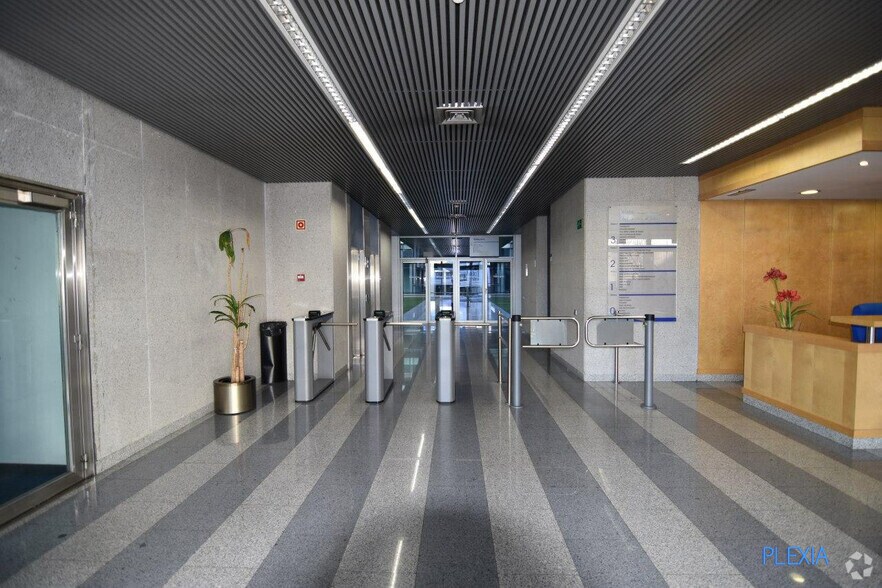 Oficina en San Sebastián de los Reyes, Madrid en venta - Foto del edificio - Imagen 3 de 26