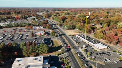 356 US Highway 9, Manalapan, NJ en alquiler - Vídeo de anuncio comercial 