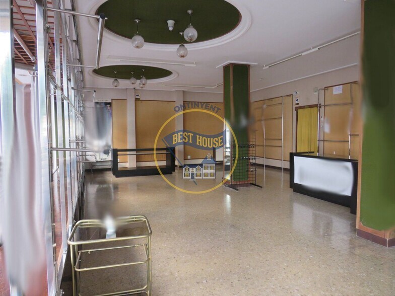 Local en Ontinyent, Valencia en alquiler - Foto del edificio - Imagen 3 de 12