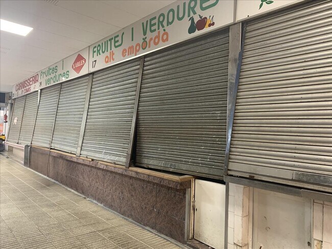 Más detalles de Plaça Escorxador, 1, Figueres - Local en venta