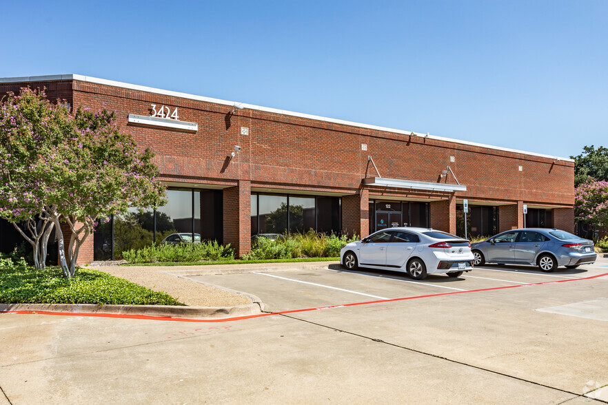 3424 Midcourt Rd, Carrollton, TX en alquiler - Foto del edificio - Imagen 1 de 9