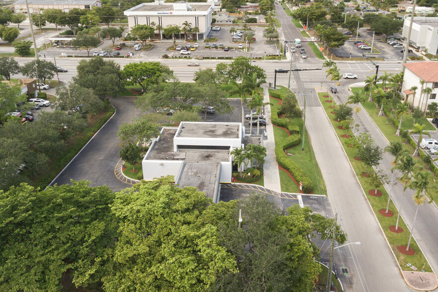 3660 NW 31 Street, Lauderdale Lakes, FL en alquiler - Vista aérea - Imagen 3 de 9