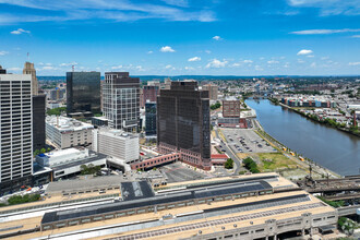 1 Riverfront Plz, Newark, NJ - vista aérea  vista de mapa