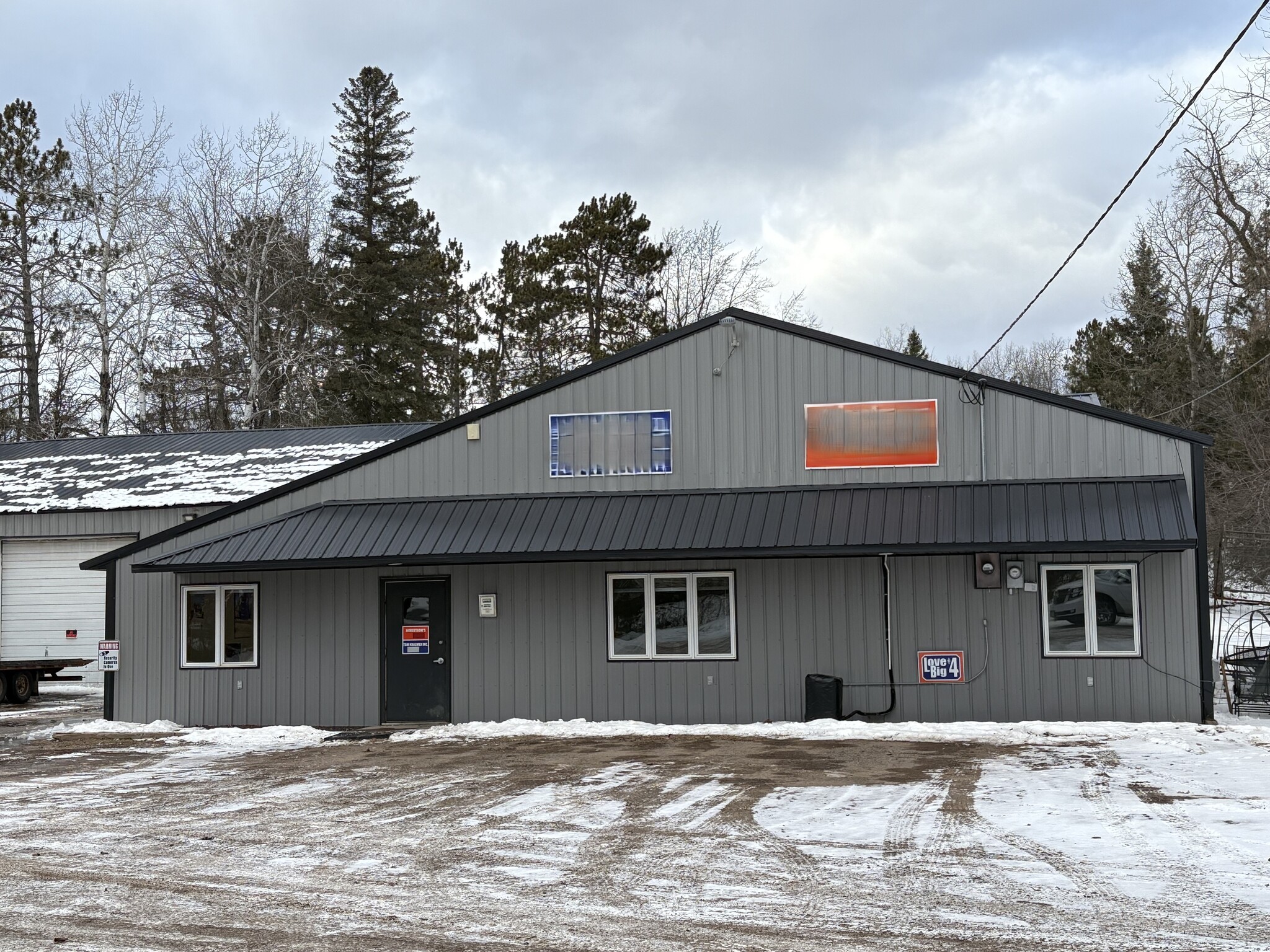 621 Industrial Rd, Moose Lake, MN en venta Foto del edificio- Imagen 1 de 24