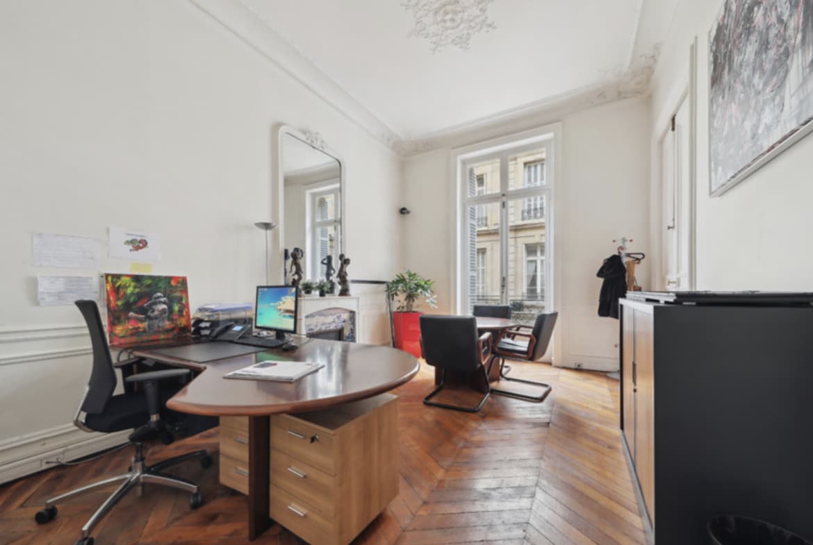 7 Rue Lincoln, Paris, PAR 75008 - Unidad 1 -  - Foto del interior - Image 1 of 4