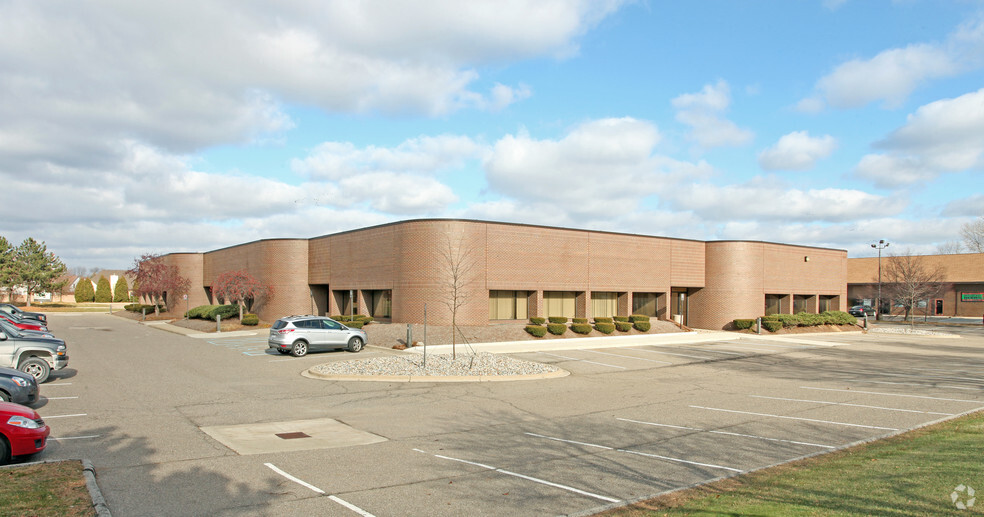 41150 Technology Park Dr, Sterling Heights, MI en alquiler - Foto del edificio - Imagen 2 de 3