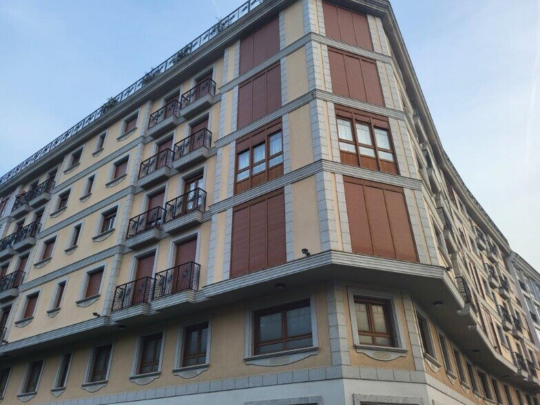 Avenida de Benito Galcerán, Viveiro, Lugo en venta - Foto del edificio - Imagen 2 de 14