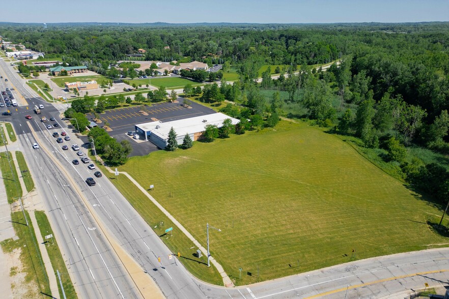 2060 Dixie Hwy, Waterford, MI en venta - Foto del edificio - Imagen 1 de 4