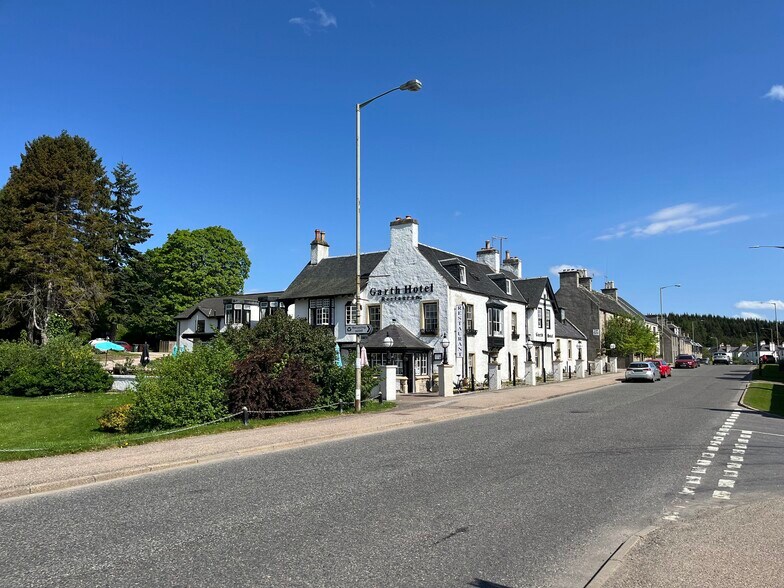 17-19 Castle Rd, Grantown On Spey en venta - Foto del edificio - Imagen 2 de 3