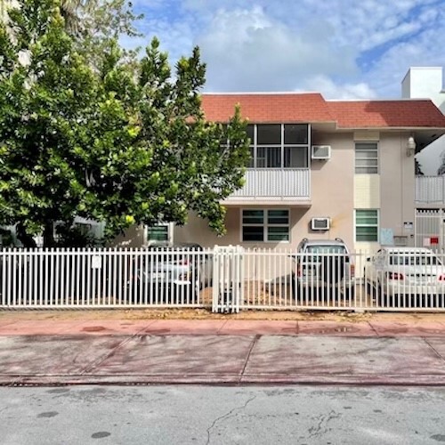 533 Meridian Ave, Miami Beach, FL en venta - Foto principal - Imagen 1 de 9