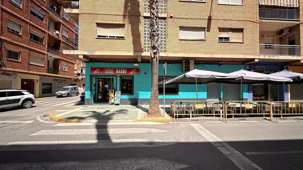 Local en Carlet en venta - Foto del edificio - Imagen 2 de 46