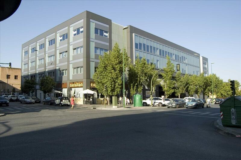 Oficina en SEVILLA en venta - Foto del edificio - Imagen 2 de 14