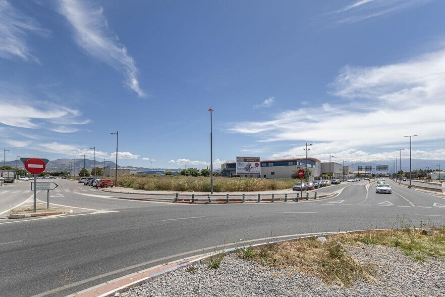 Terreno en Granada, Granada en venta - Foto del edificio - Imagen 3 de 12